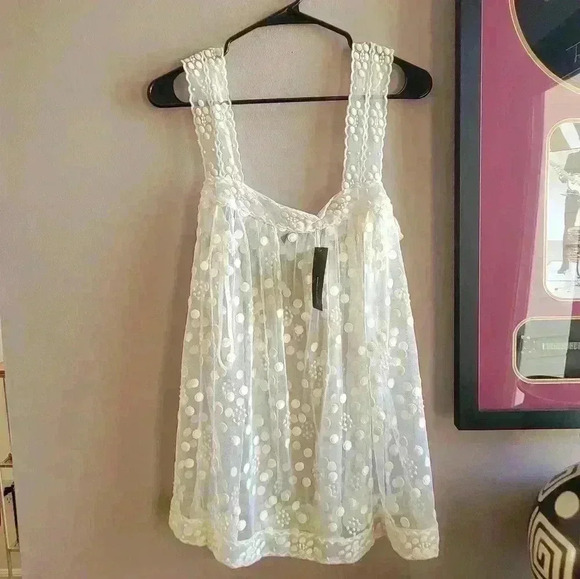 BRAND NEW BCBG Women's Sheer Lace Camisole Small Cream Adjustable Stretchy Fresh - Picture 1 of 12